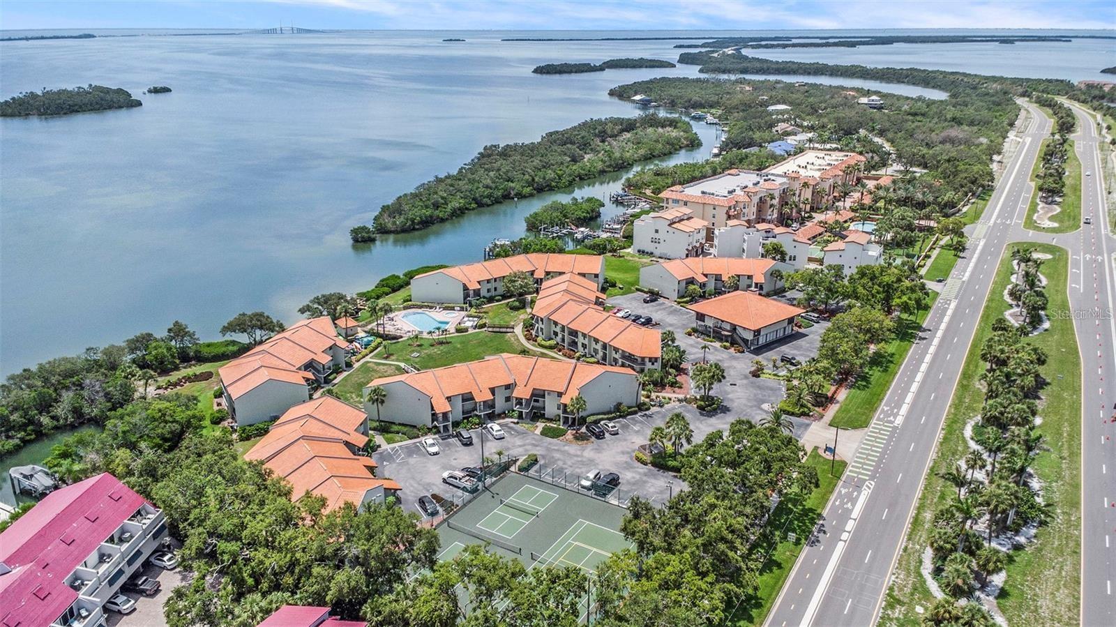 Image 3 of 40 For 1515 Pinellas Bayway S 14