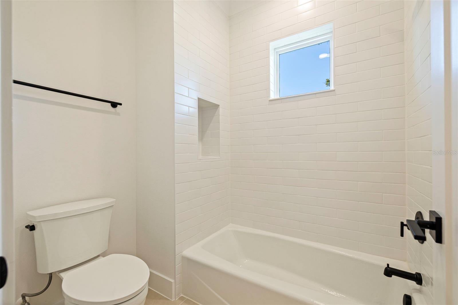 Image 28 of 44 For 1851 Mississippi Avenue Ne