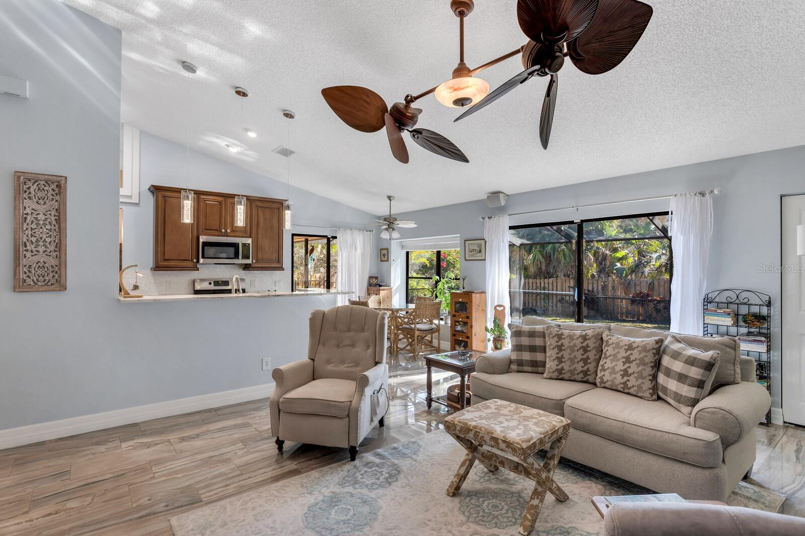 Image 19 of 46 For 3588 Rolling Trail