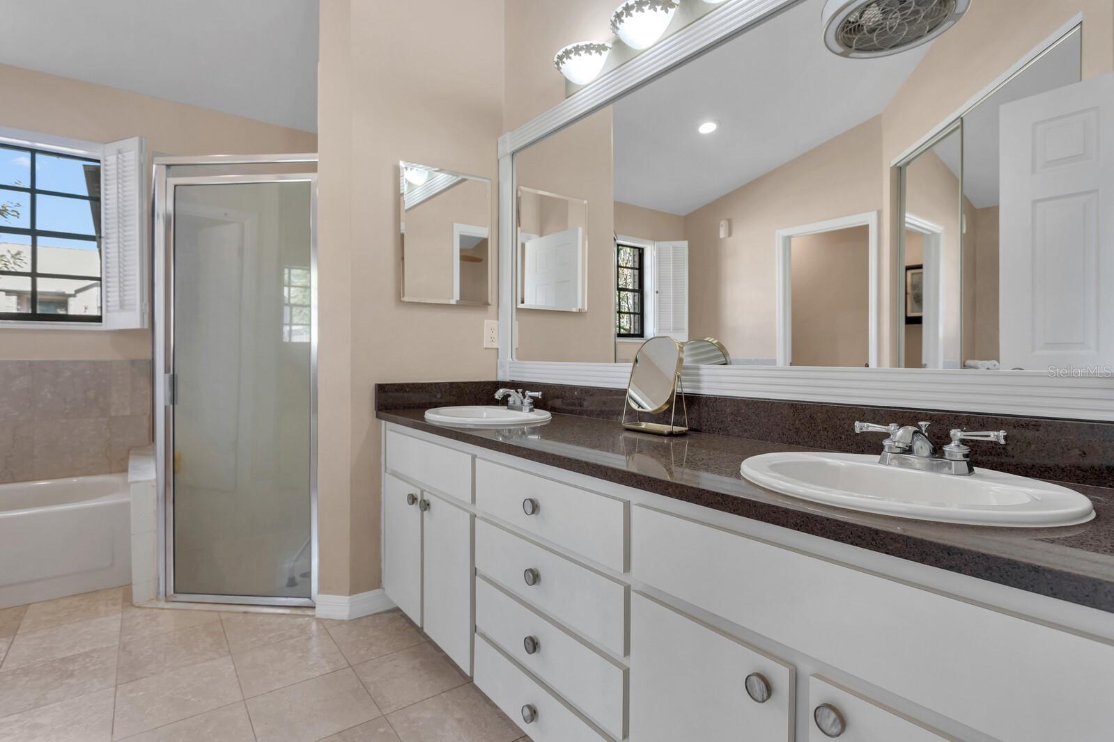 Image 29 of 46 For 3588 Rolling Trail