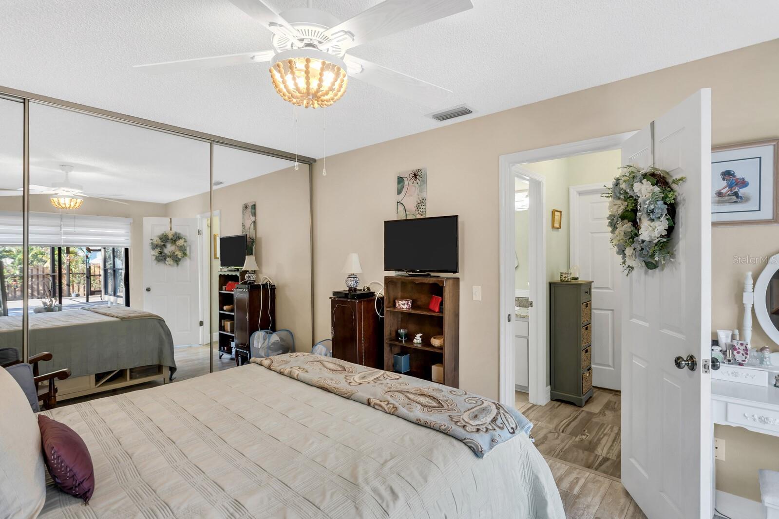 Image 32 of 46 For 3588 Rolling Trail