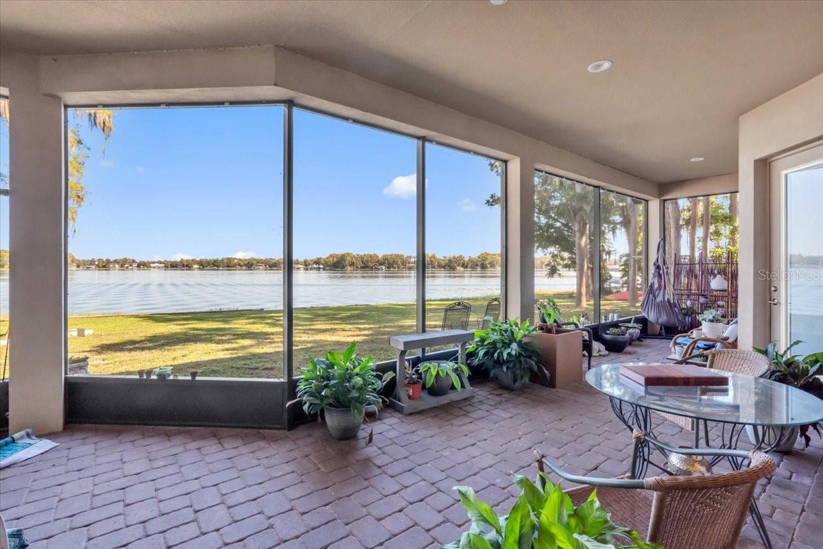 Image 20 of 27 For 9505 Aqua Lane