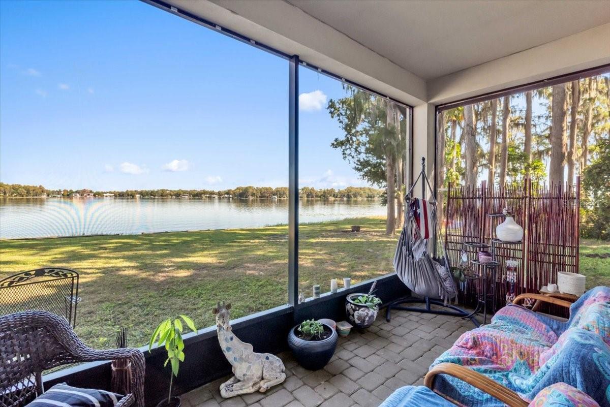 Image 21 of 27 For 9505 Aqua Lane