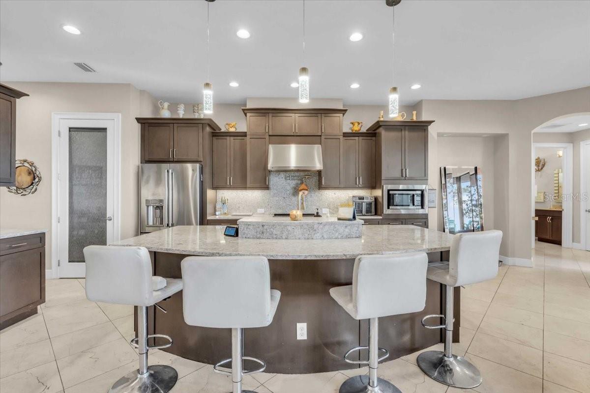 Image 8 of 27 For 9505 Aqua Lane