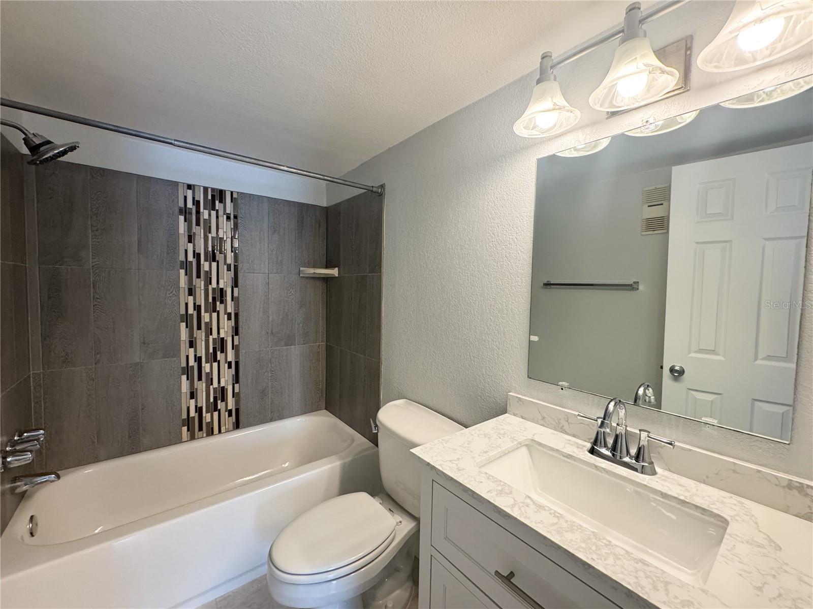 Image 19 of 24 For 723 115th Avenue N 2103