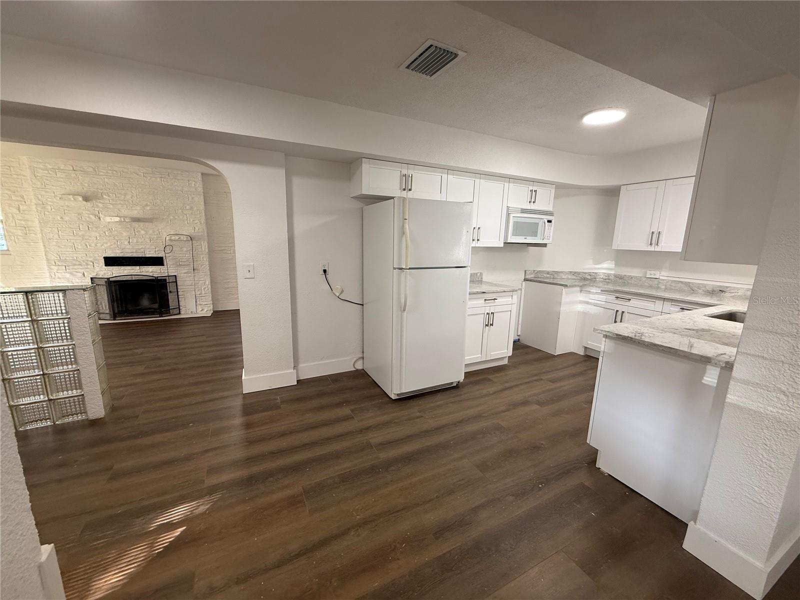 Image 6 of 24 For 5042 5th Street