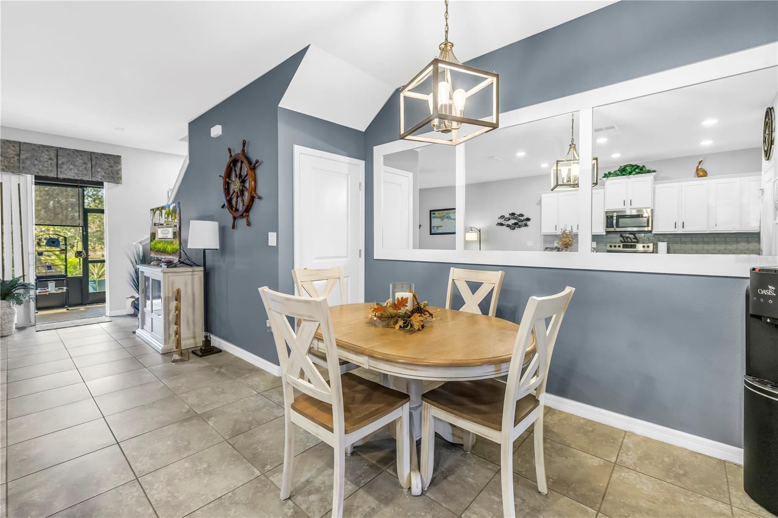 Image 11 of 56 For 8637 Daydream Street