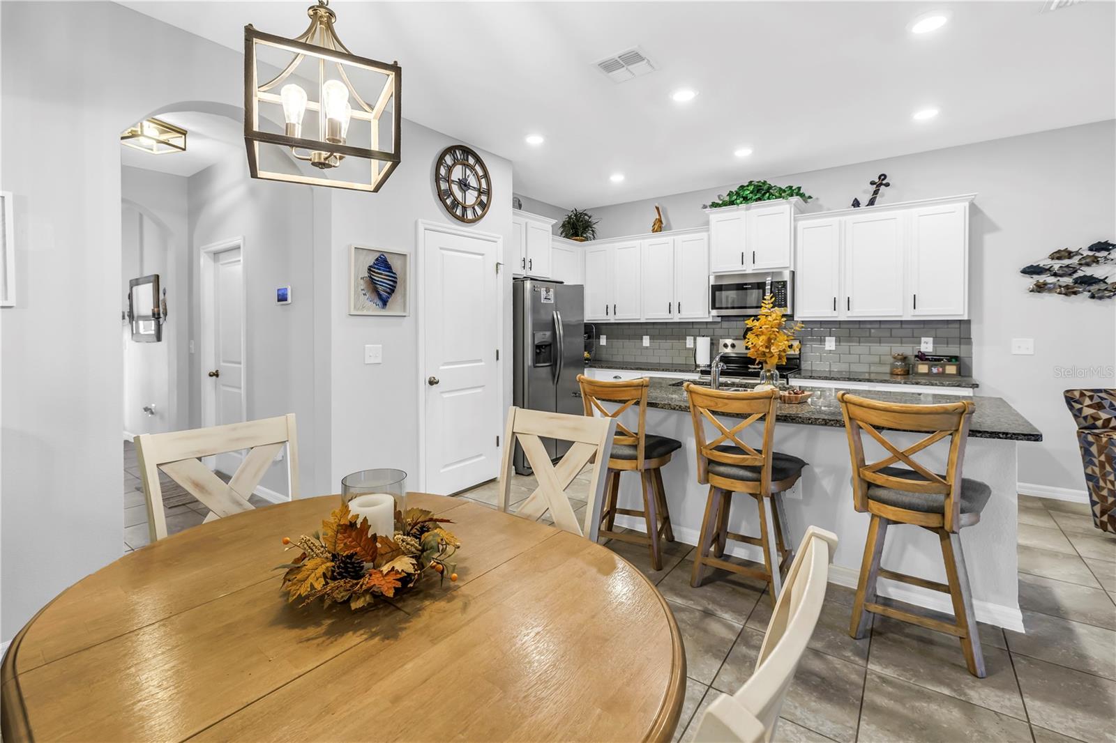 Image 13 of 56 For 8637 Daydream Street