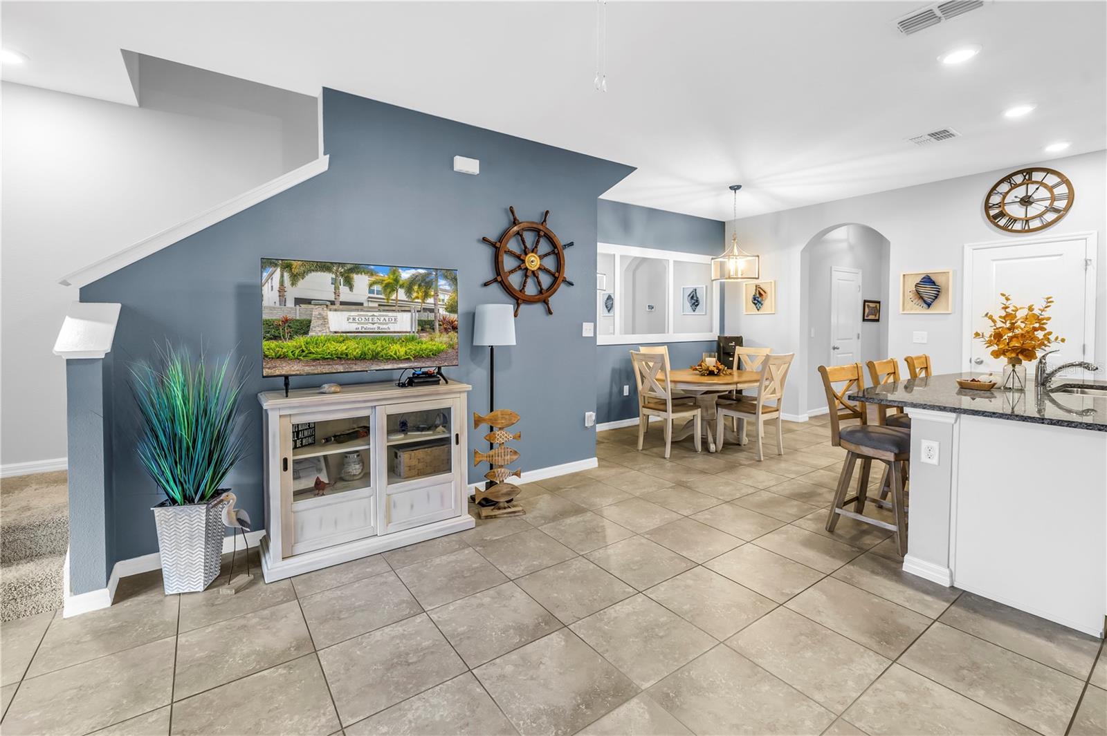 Image 22 of 56 For 8637 Daydream Street