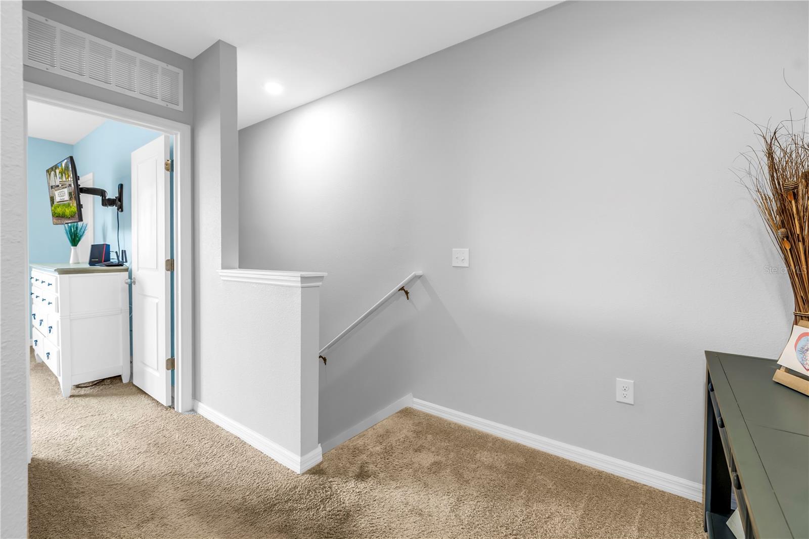 Image 28 of 56 For 8637 Daydream Street