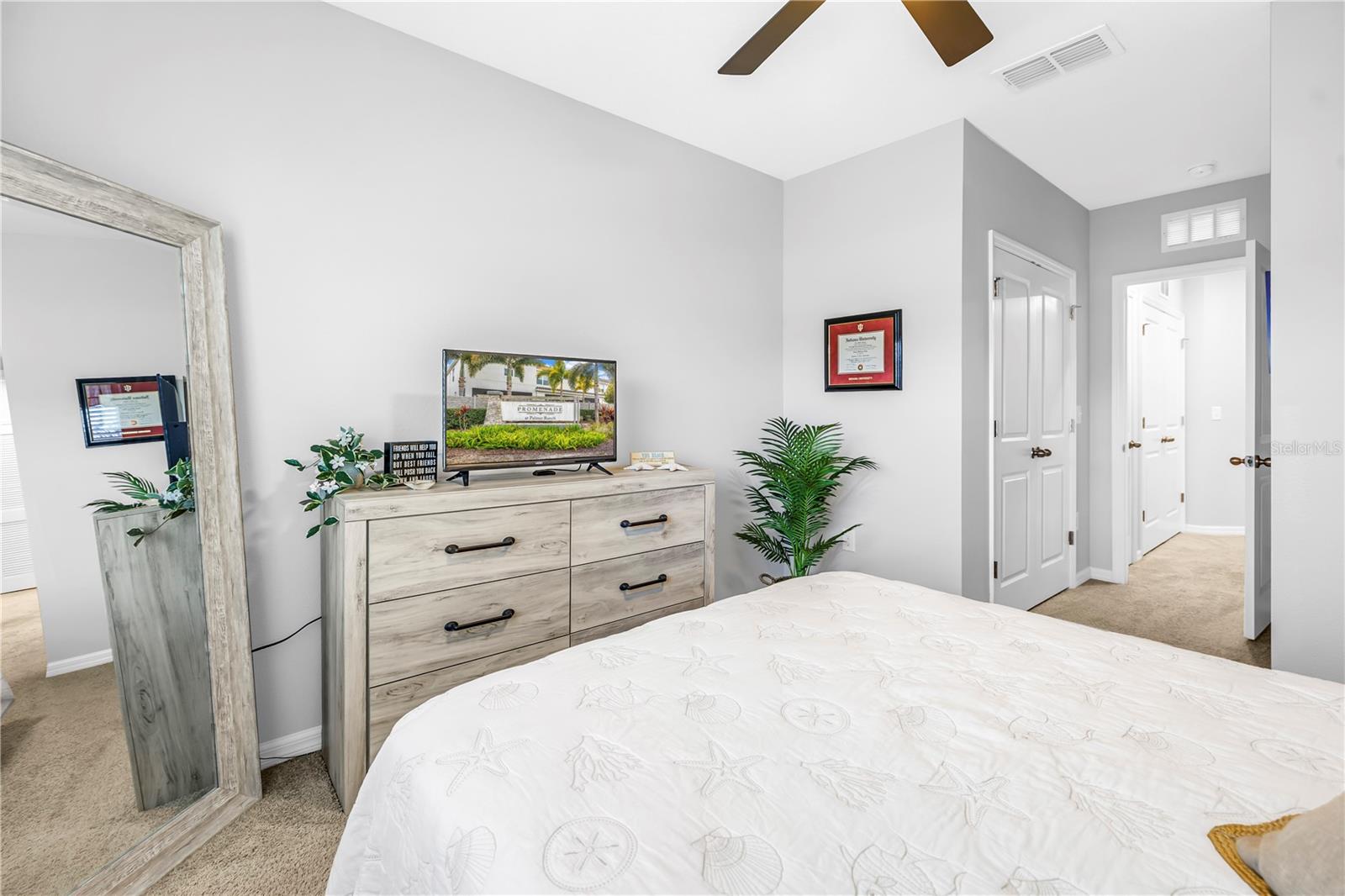 Image 35 of 56 For 8637 Daydream Street