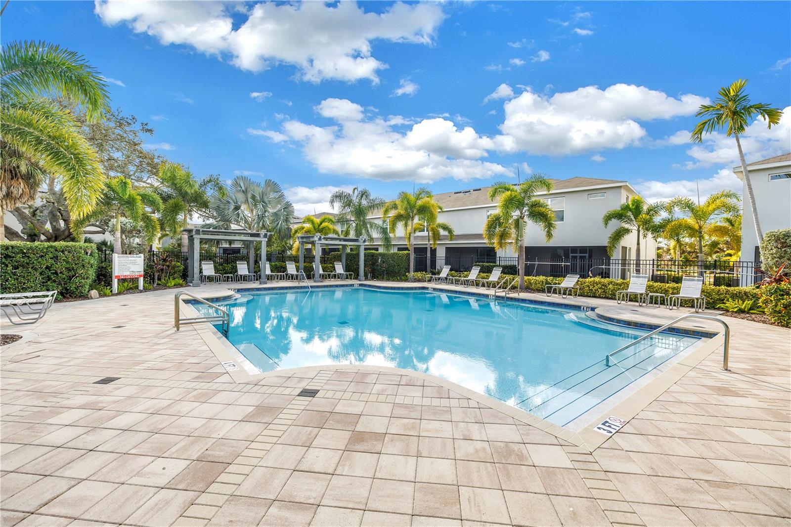 Image 44 of 56 For 8637 Daydream Street