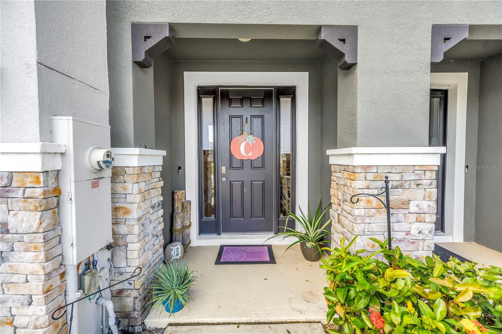 Image 7 of 56 For 8637 Daydream Street