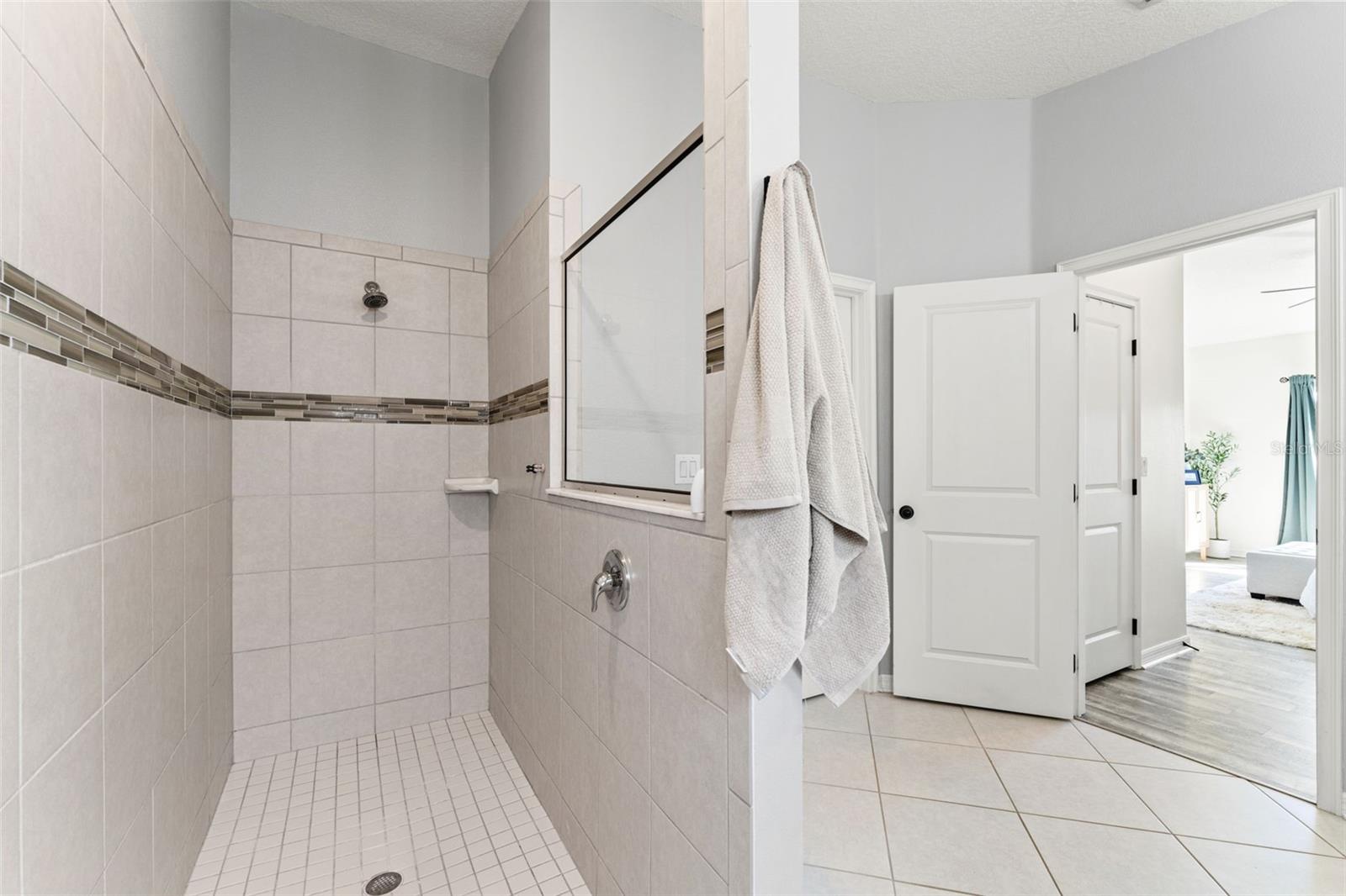 Image 32 of 54 For 6322 Sparkling Way