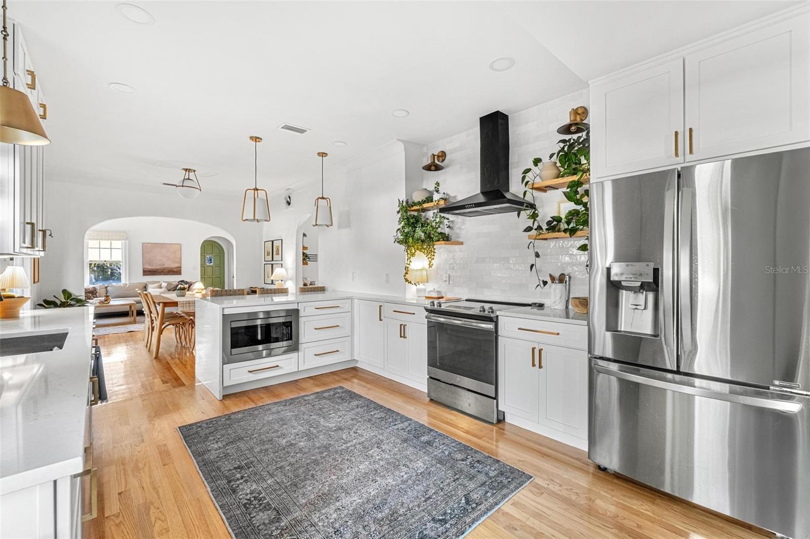 Image 19 of 47 For 2101 Burlington Avenue N