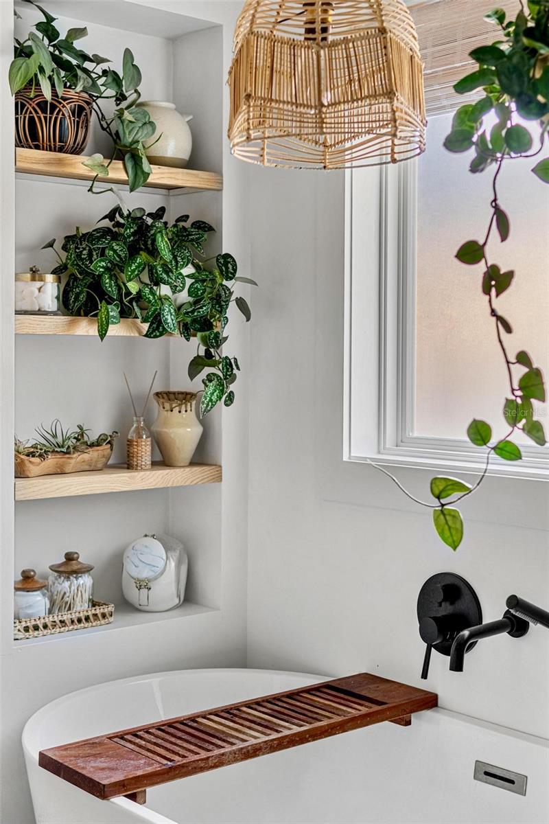 Image 22 of 47 For 2101 Burlington Avenue N