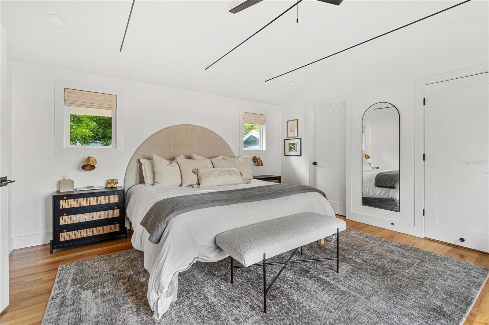 Image 25 of 47 For 2101 Burlington Avenue N