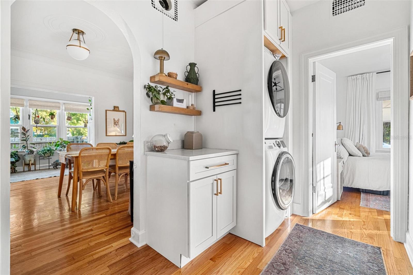 Image 33 of 47 For 2101 Burlington Avenue N