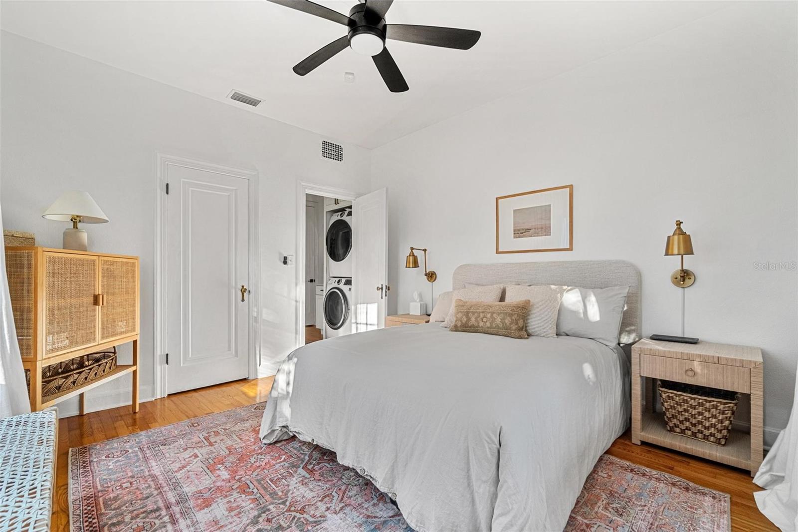 Image 34 of 47 For 2101 Burlington Avenue N