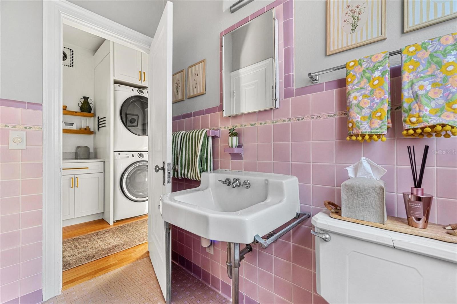 Image 40 of 47 For 2101 Burlington Avenue N