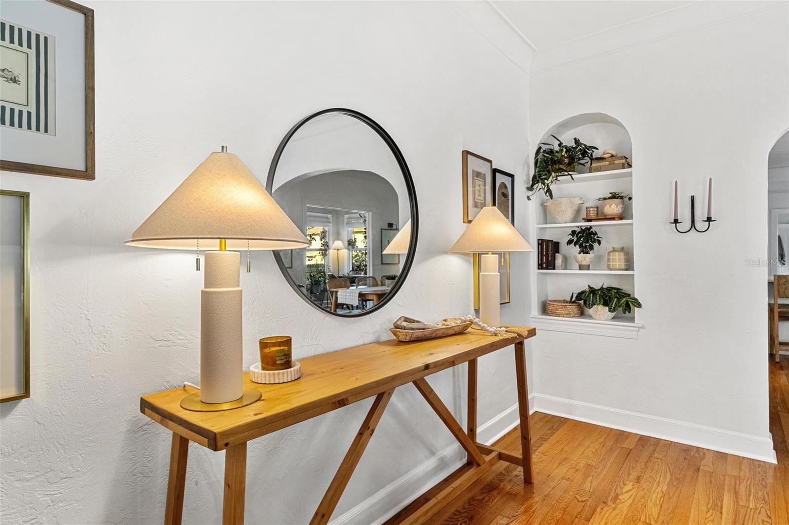 Image 8 of 47 For 2101 Burlington Avenue N