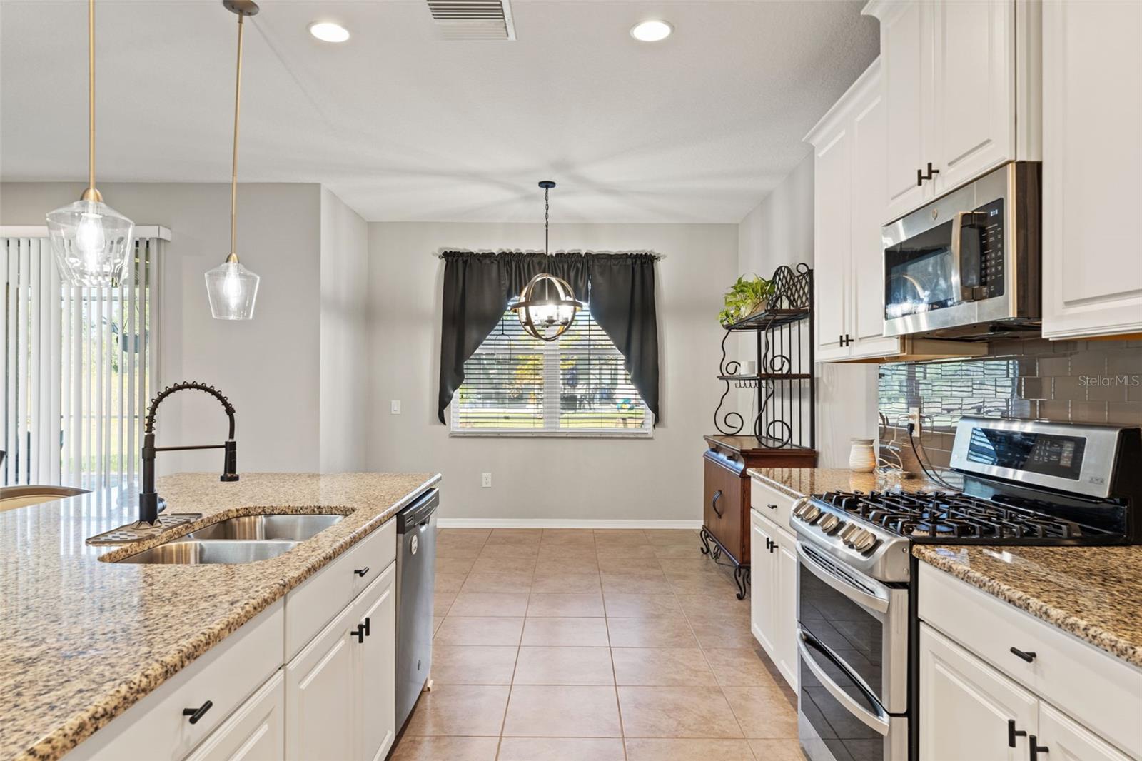 Image 24 of 81 For 7667 Sweeter Tide Trail