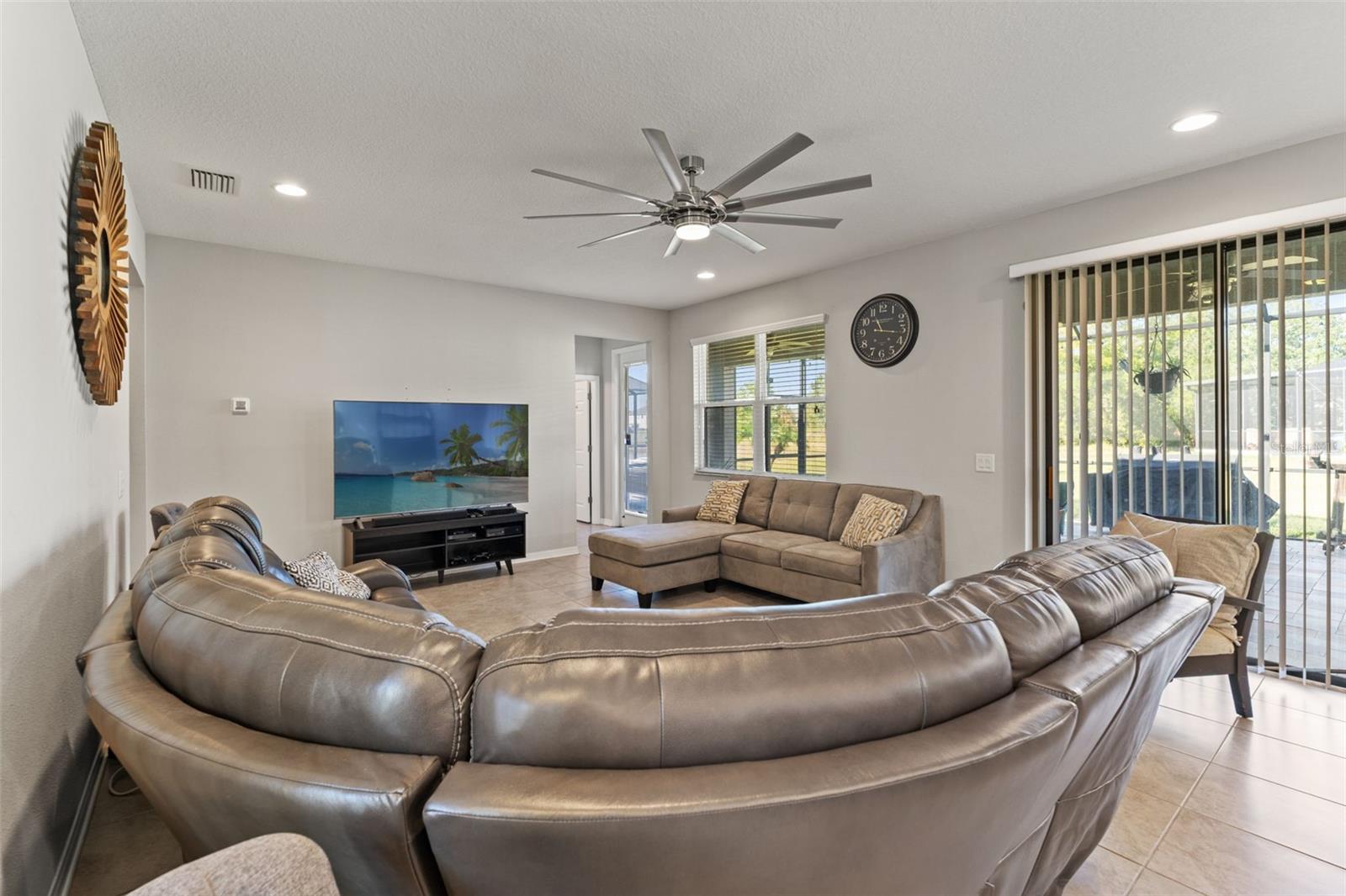 Image 30 of 81 For 7667 Sweeter Tide Trail