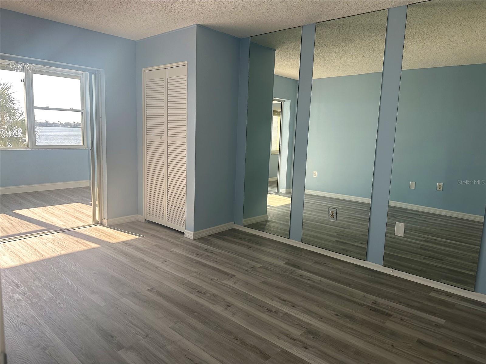 Image 10 of 25 For 4525 Cove Circle 304