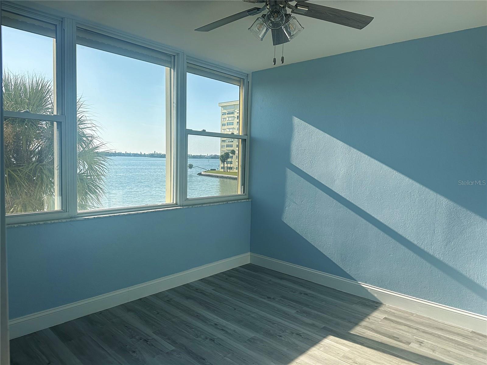 Image 13 of 25 For 4525 Cove Circle 304