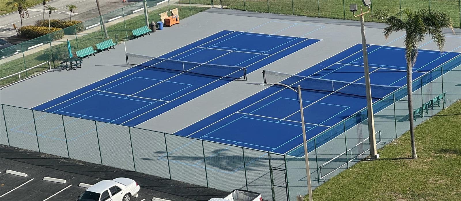 Image 23 of 25 For 4525 Cove Circle 304