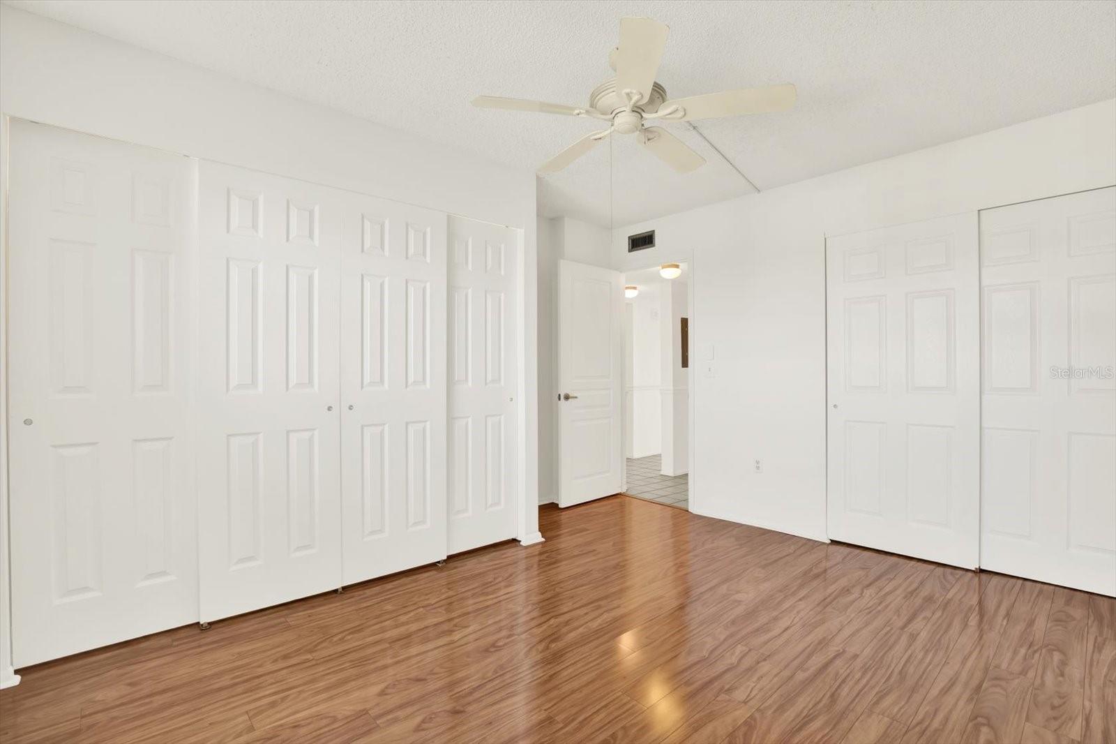 Image 16 of 36 For 6060 Shore Boulevard S 909