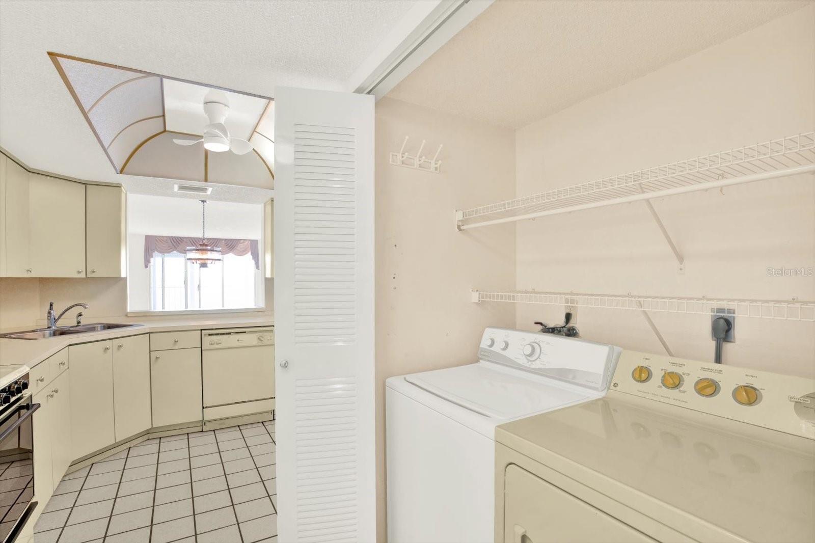 Image 23 of 36 For 6060 Shore Boulevard S 909