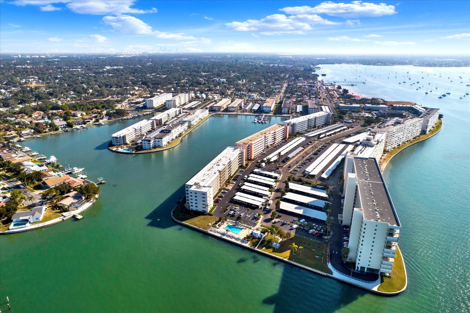 Image 28 of 36 For 6060 Shore Boulevard S 909