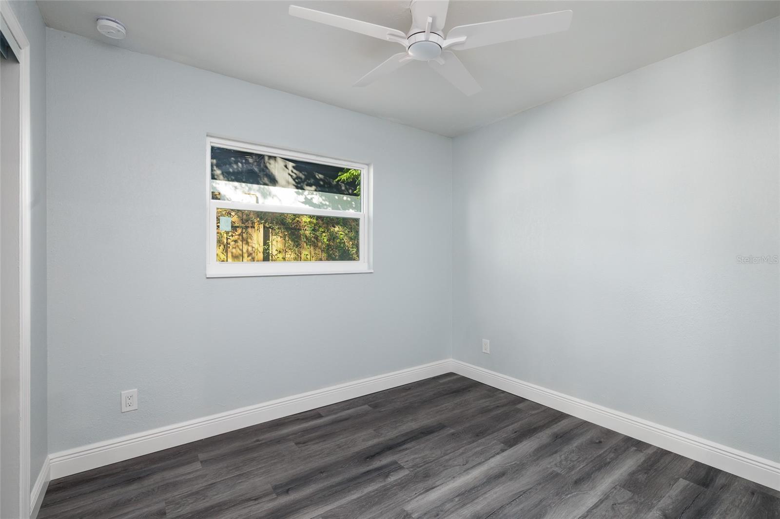 Listing photo id 15 for 1709 Perio Street