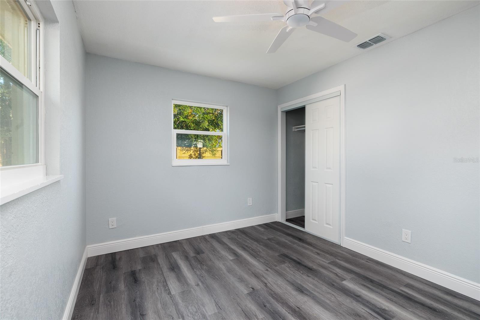 Listing photo id 19 for 1709 Perio Street