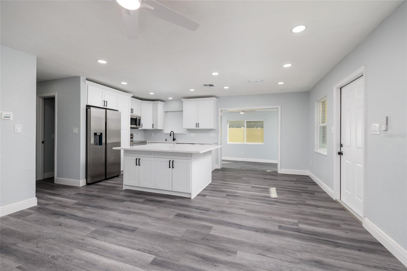 Listing photo id 6 for 1709 Perio Street