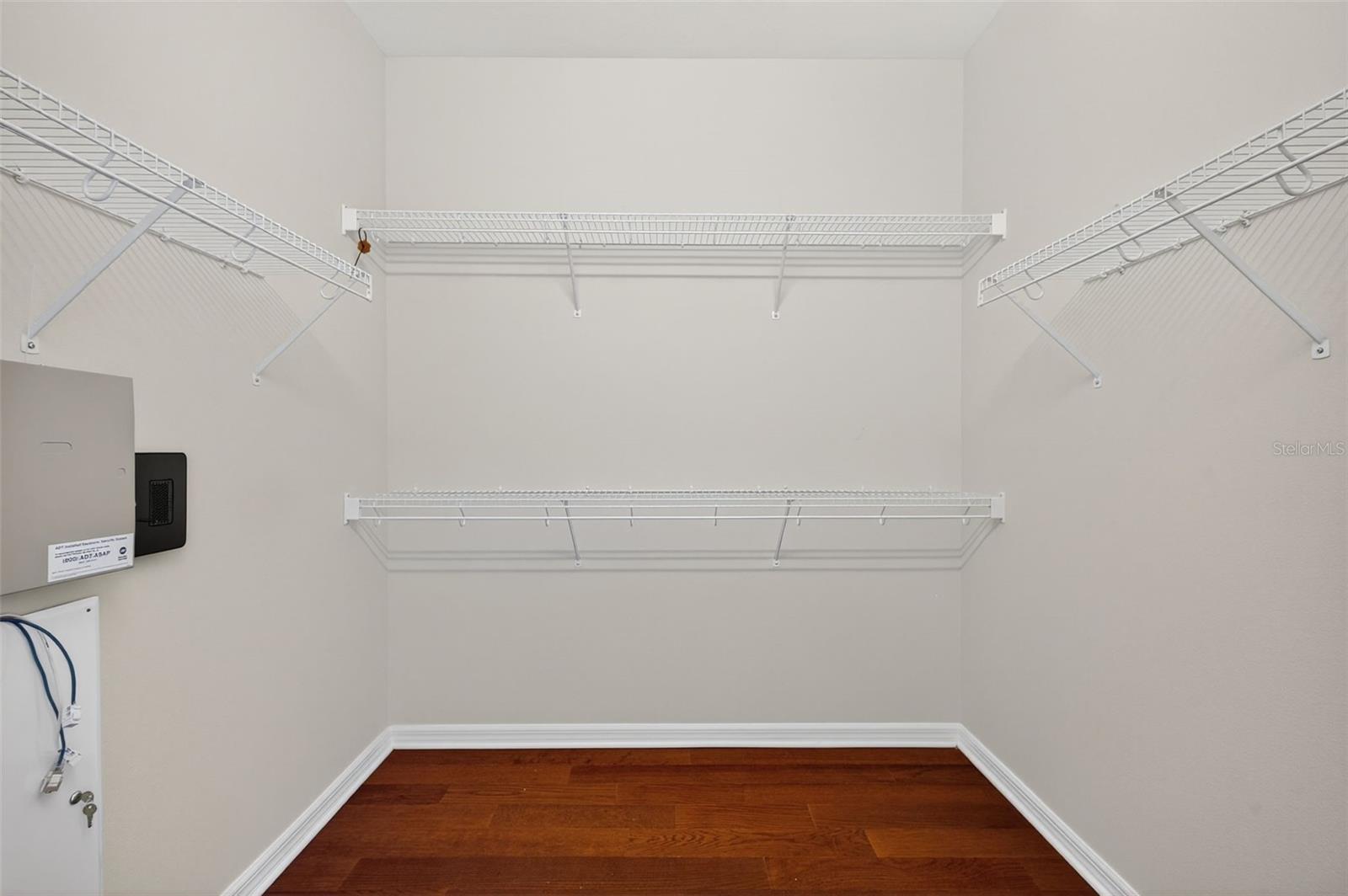 Image 36 of 99 For 8437 White Poplar Drive