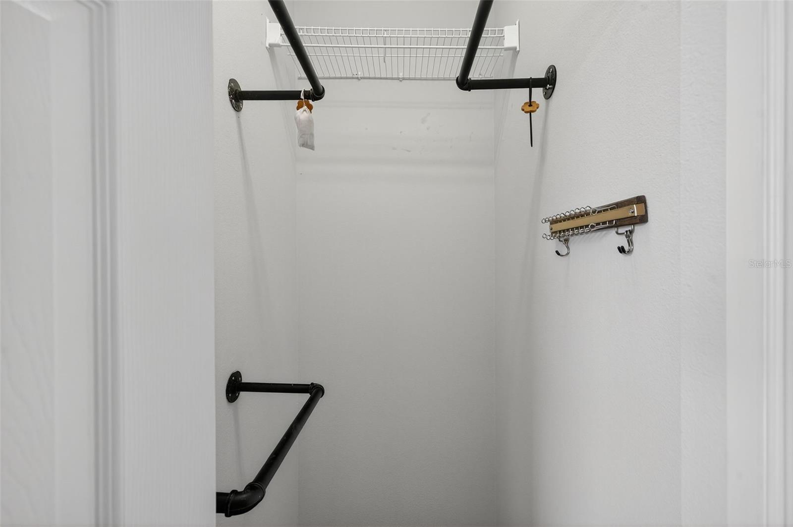 Image 37 of 99 For 8437 White Poplar Drive