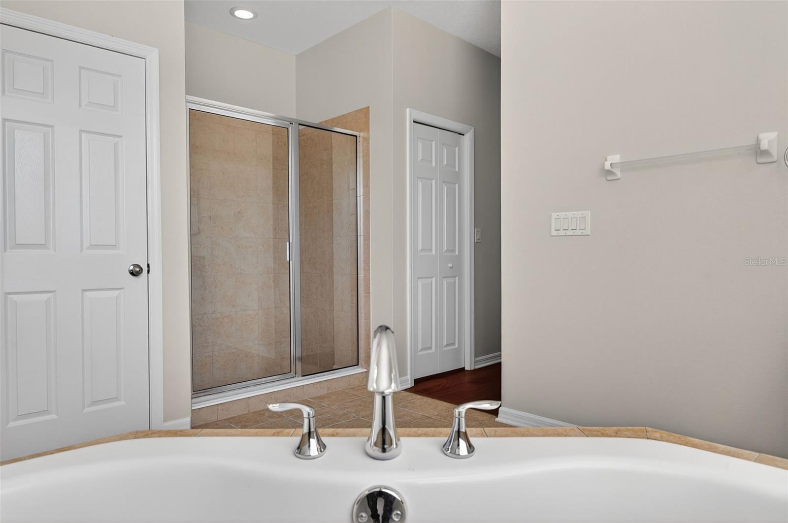 Image 39 of 99 For 8437 White Poplar Drive