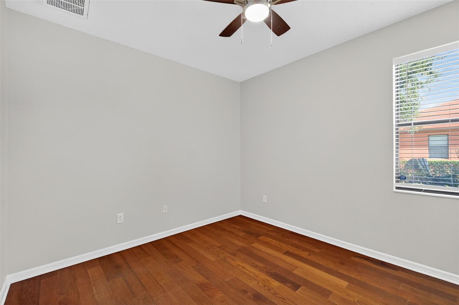 Image 42 of 99 For 8437 White Poplar Drive