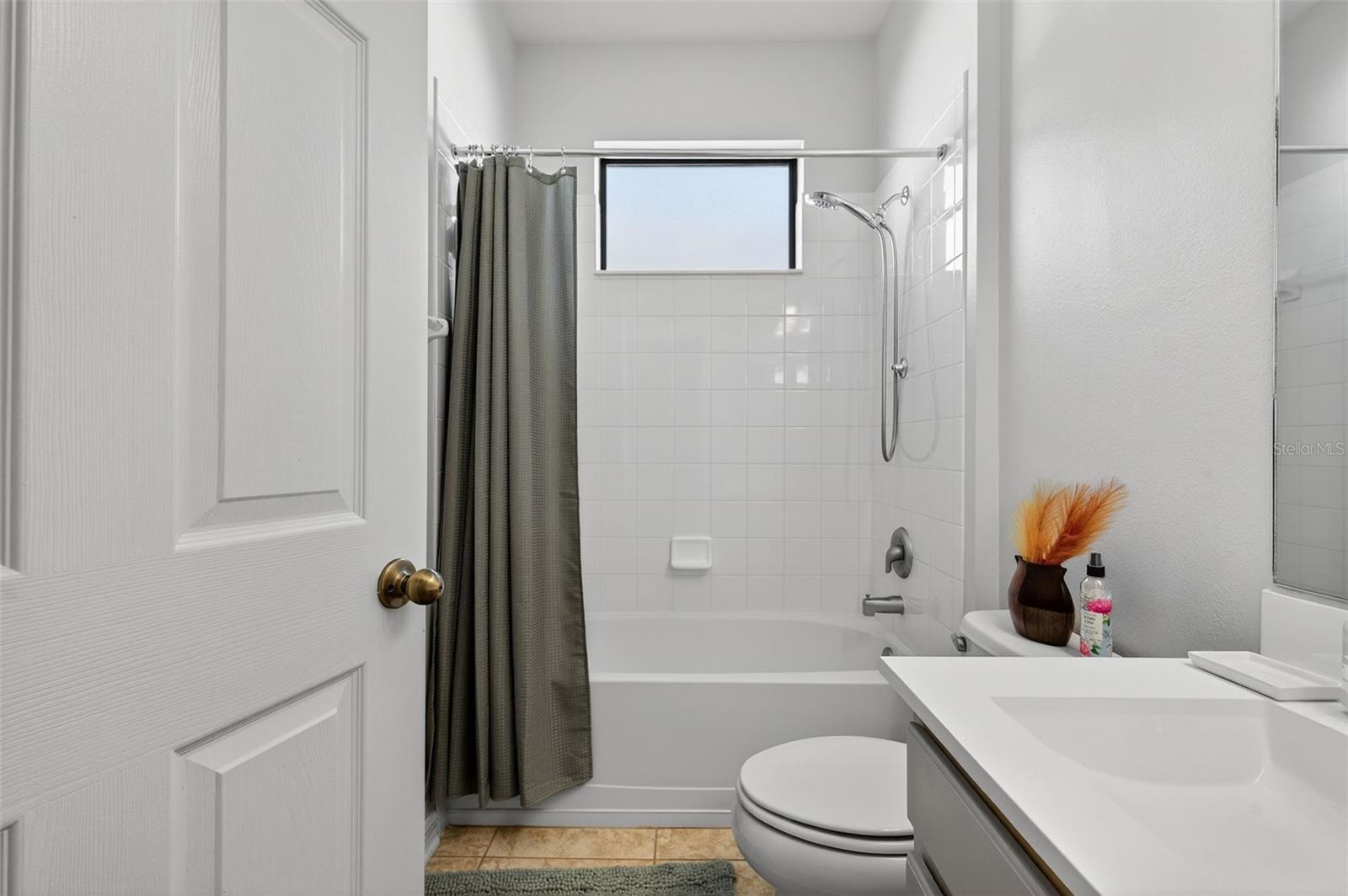 Image 57 of 99 For 8437 White Poplar Drive