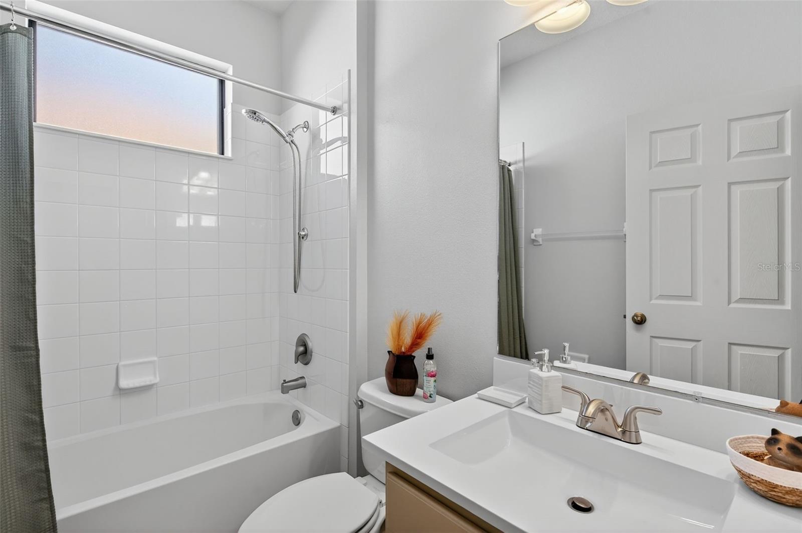 Image 58 of 99 For 8437 White Poplar Drive