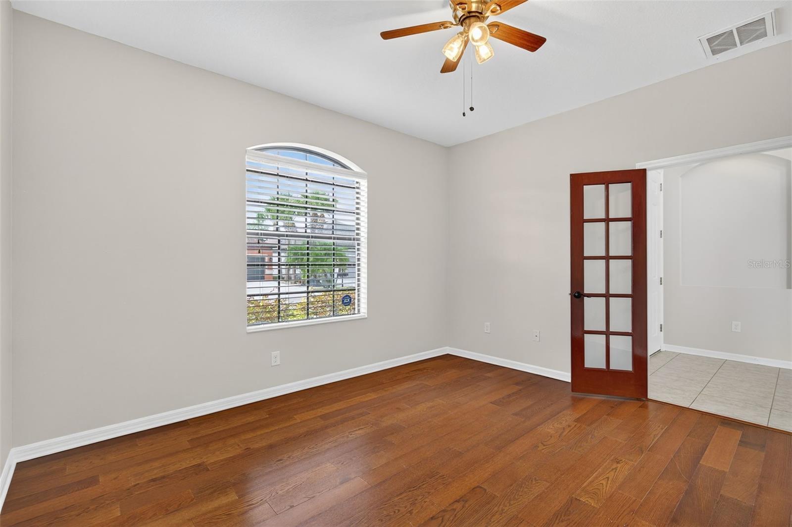 Image 6 of 99 For 8437 White Poplar Drive