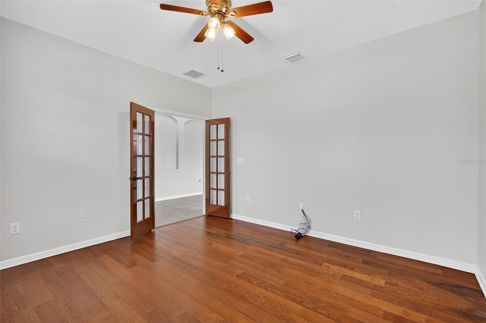 Image 7 of 99 For 8437 White Poplar Drive