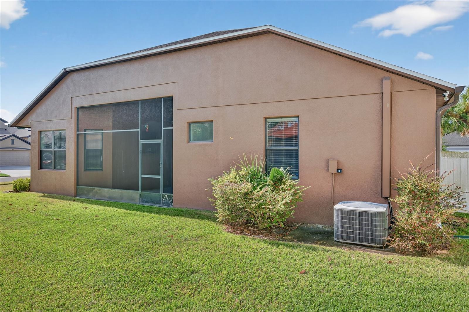 Image 73 of 99 For 8437 White Poplar Drive