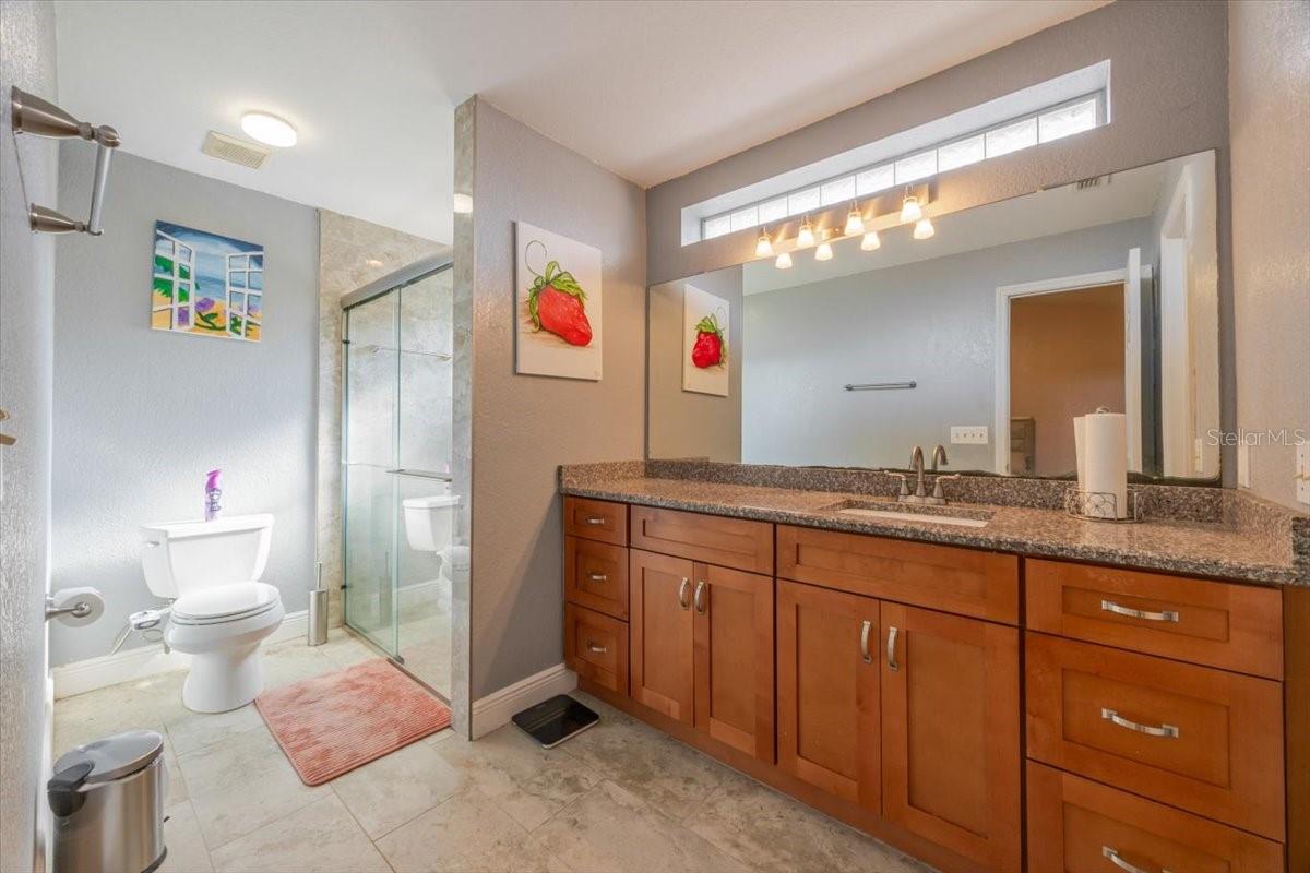 Image 13 of 28 For 366 Glenridge Loop