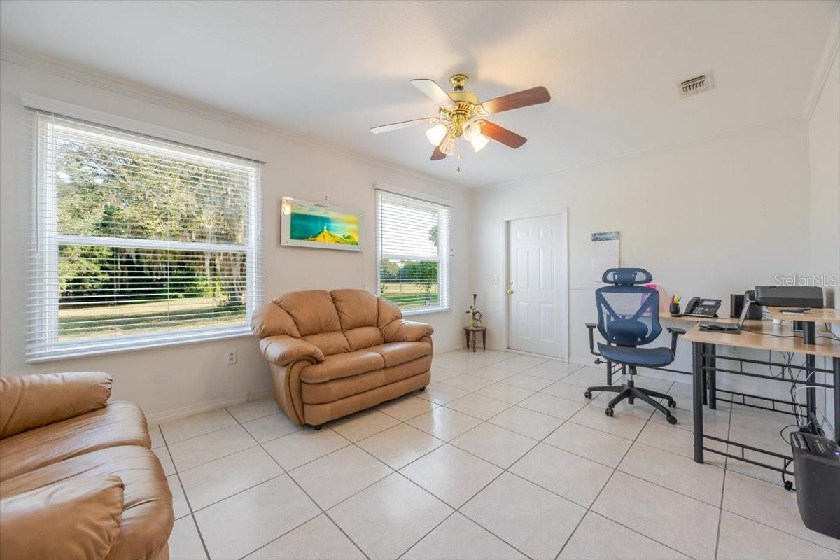 Image 19 of 28 For 366 Glenridge Loop