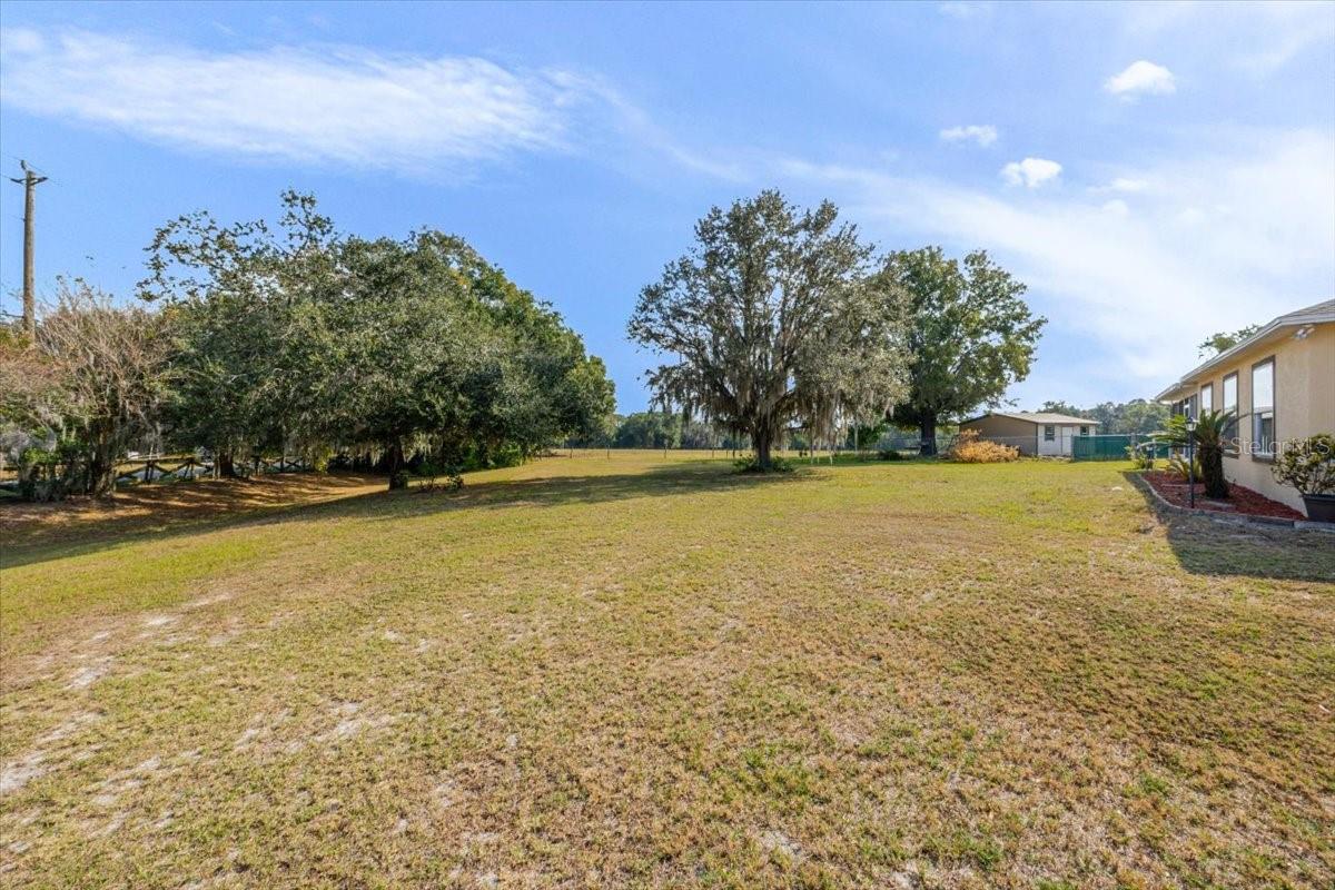 Image 23 of 28 For 366 Glenridge Loop