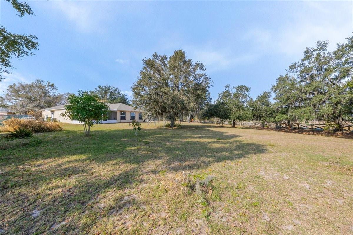 Image 25 of 28 For 366 Glenridge Loop