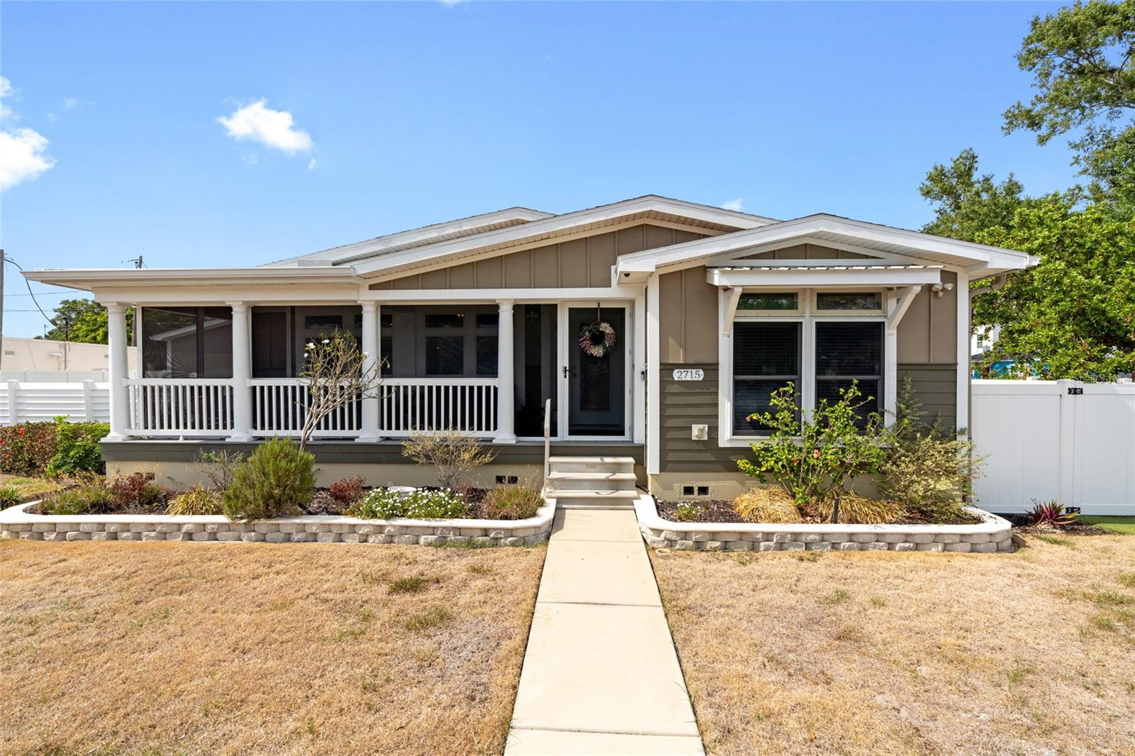 Details for 2715 9th Avenue N, ST PETERSBURG, FL 33713